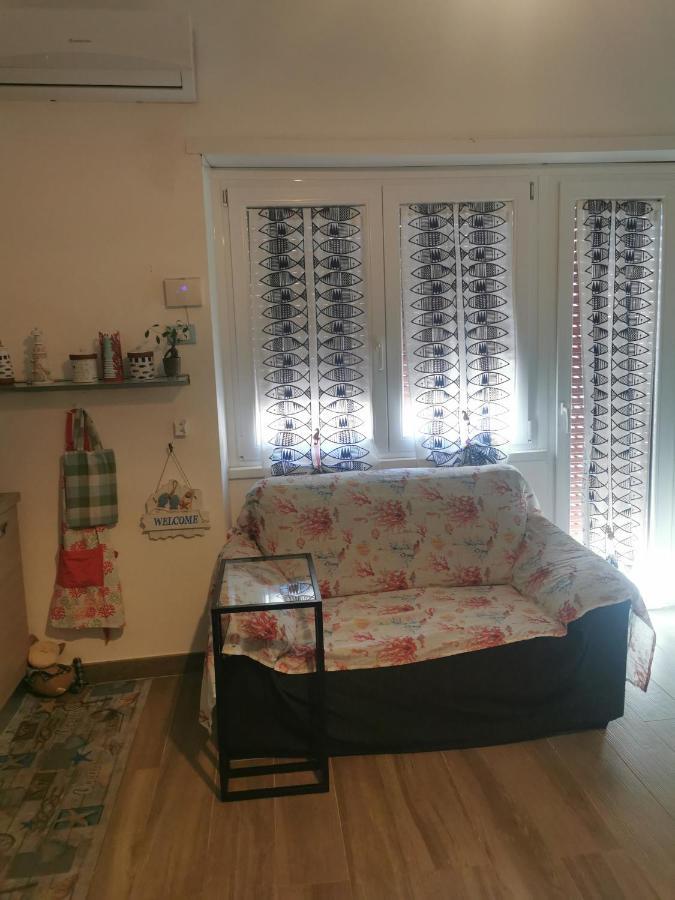 Il Mare Di Delfy Apartment Lido di Ostia Bagian luar foto